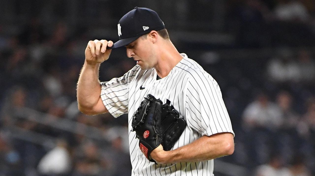 Yankees-Guardians: Aaron Boone explains Clay Holmes why was only available  for 'emergency' in Game 3 