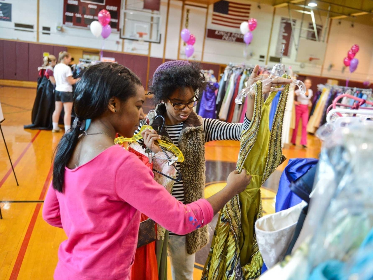 Students sign up for free prom dresses - Newsday