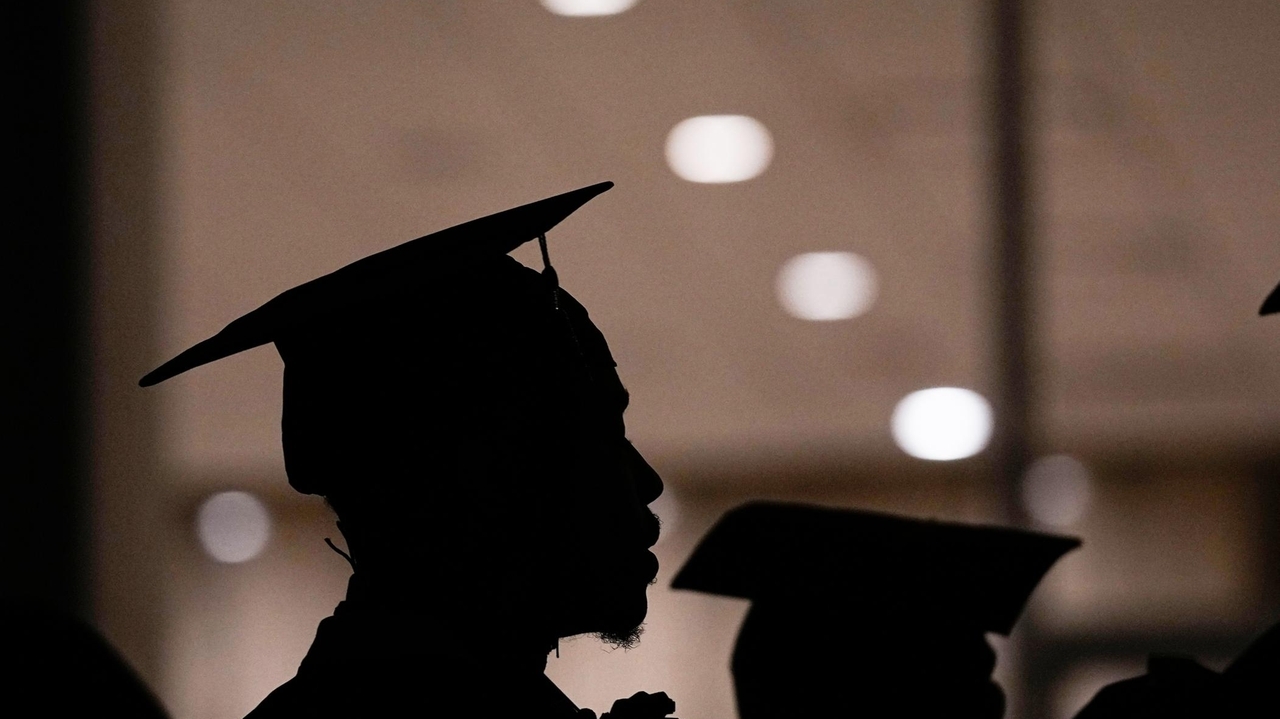 Trump administration proposes a $70,000 fee for international students ...