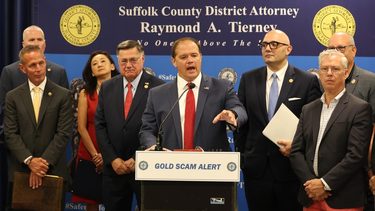 Gold bar scam warning in Suffolk County