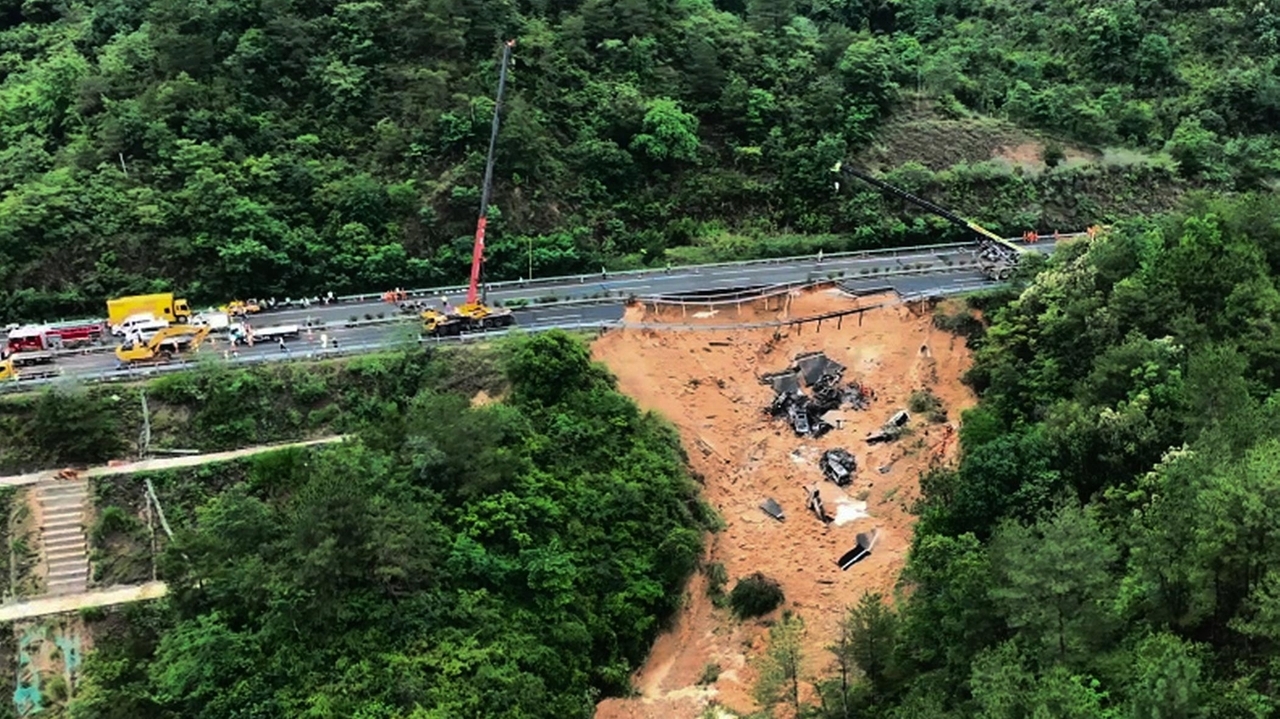Death toll jumps to at least 48 as the search continues in southern China highway collapse - Vimarsana News