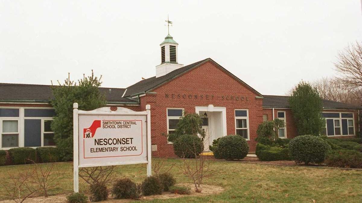 Panel urges closure of Nesconset school Newsday
