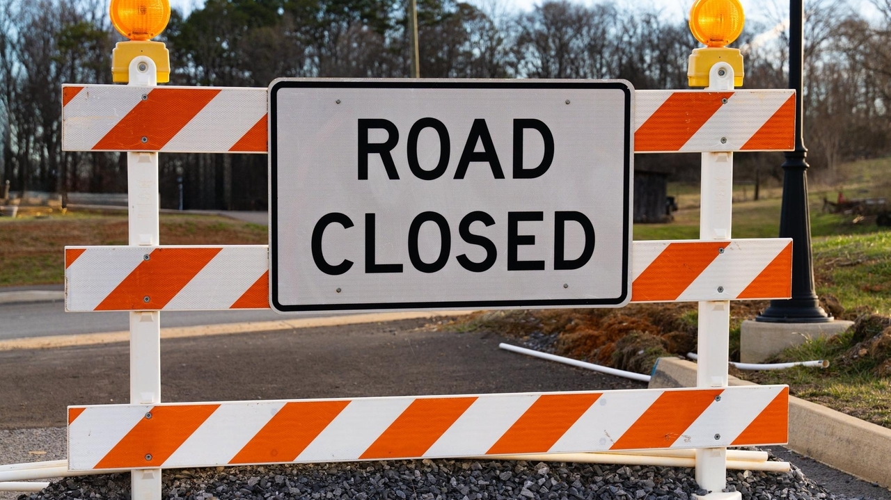 LIE shutdown for pavement renewal begins Monday, exits 48 to 44, in Oyster Bay Town - Newsday