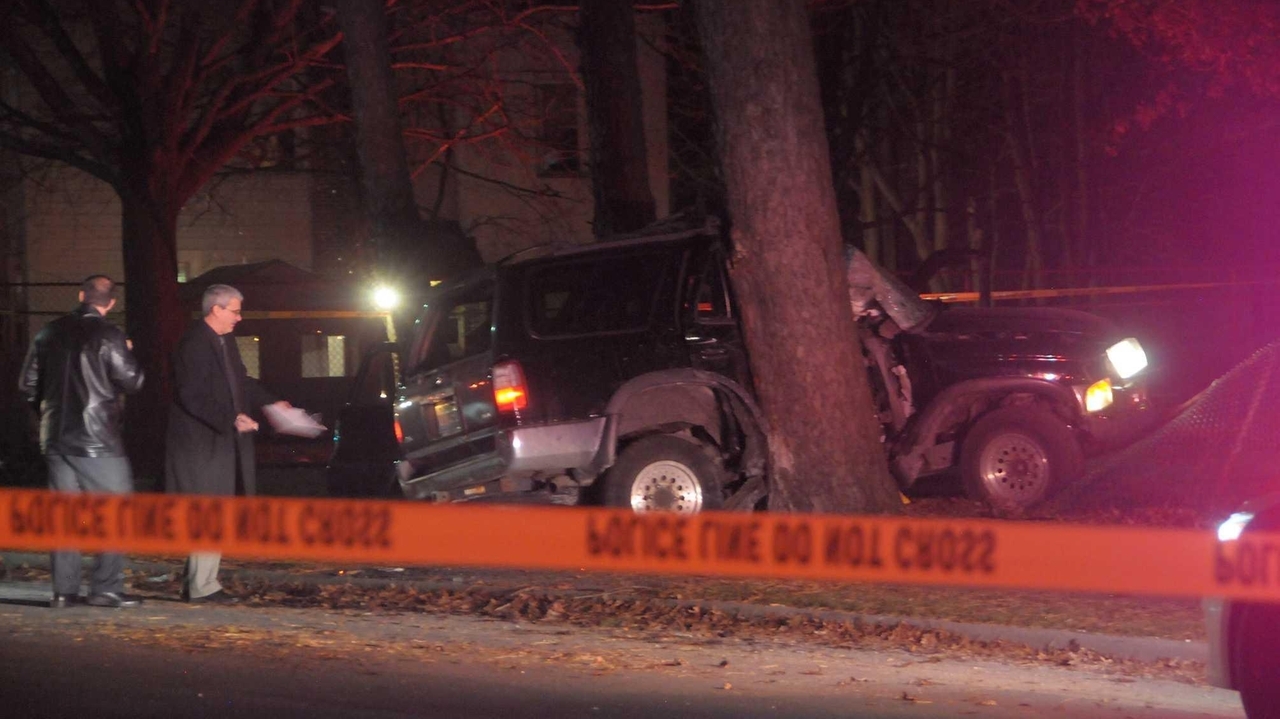 Driver seriously hurt in Brentwood crash, police say - Newsday