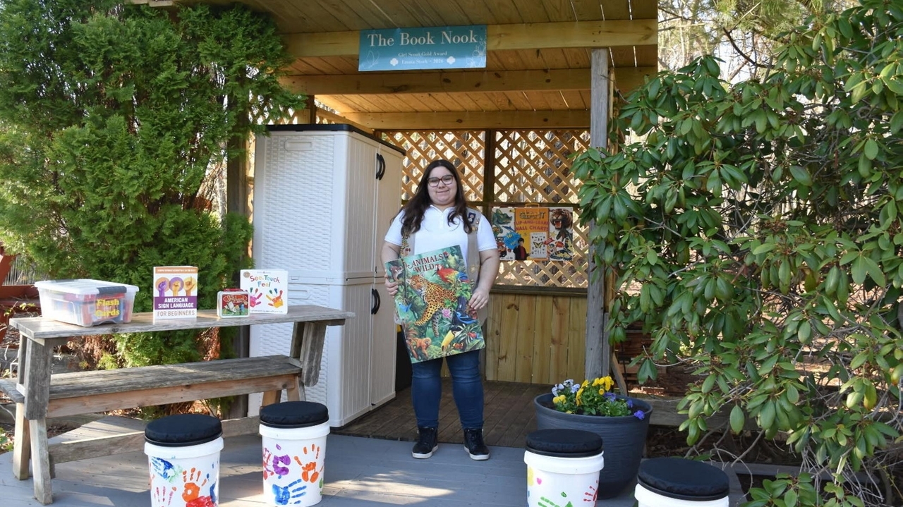 East Moriches teen makes 'book nook' for special needs kids
