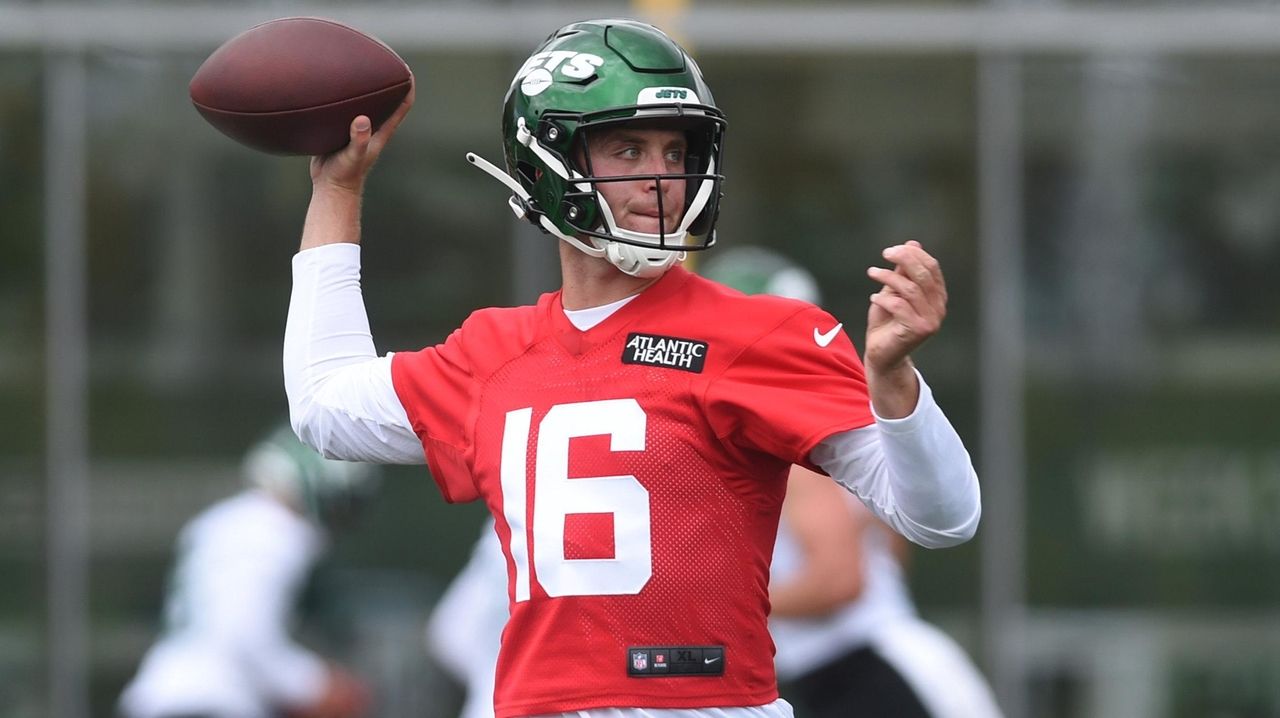 Jets' Zach Wilson makes his 1st throws at rookie minicamp (PHOTOS) 