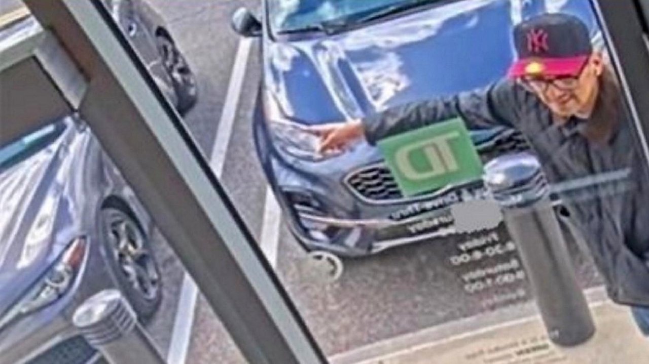 Two men steal 14G from woman at Wantagh bank, cops say Newsday