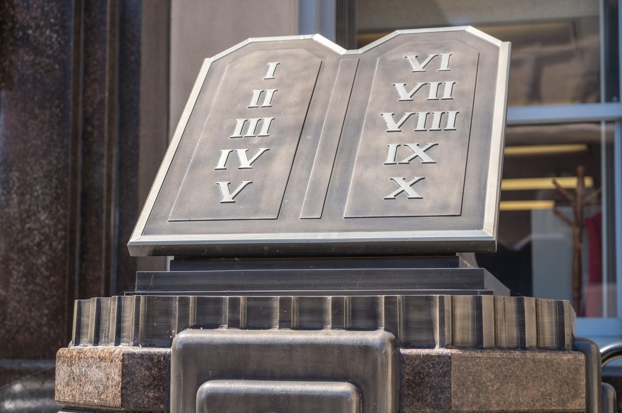 God Squad: A revision of the Nine Commandments (yes, nine) - Newsday