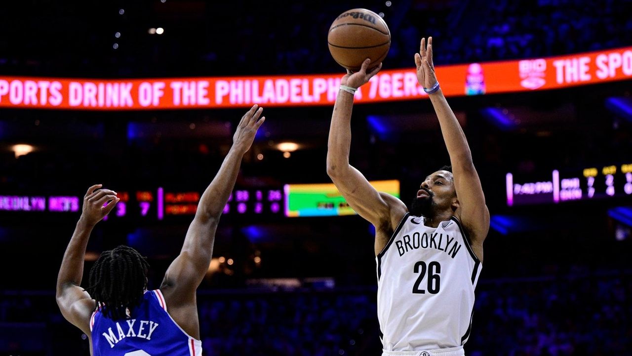 Nets need Spencer Dinwiddie to score as he runs point in Game 3 vs