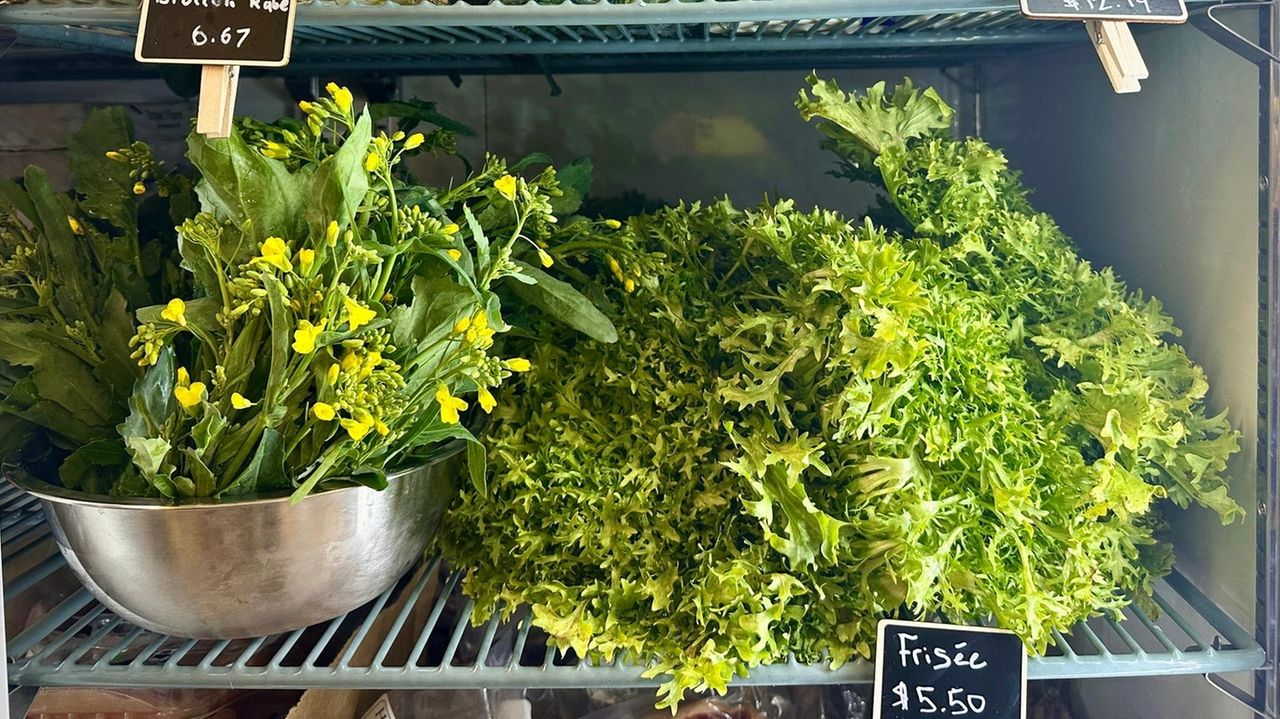 Sustainable grocer hosts new LI pop-up