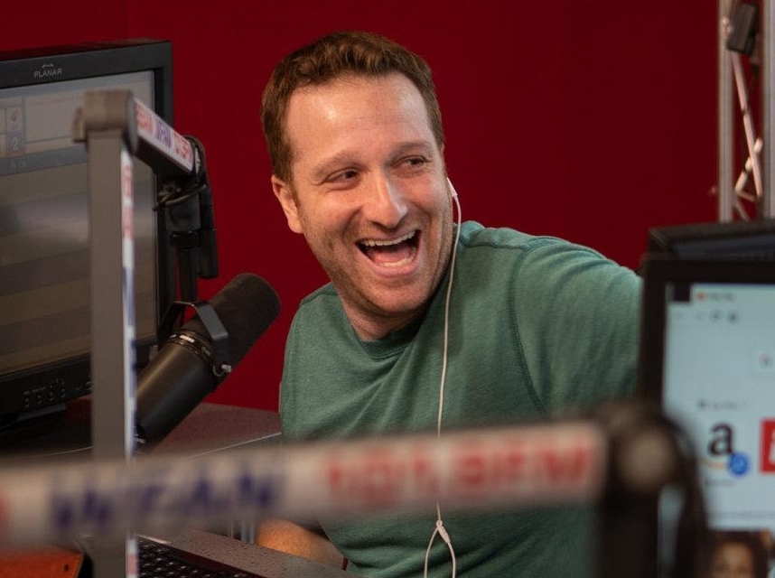 How Evan Roberts went from make-believe shows at home to WFAN afternoon  drive time host - Newsday