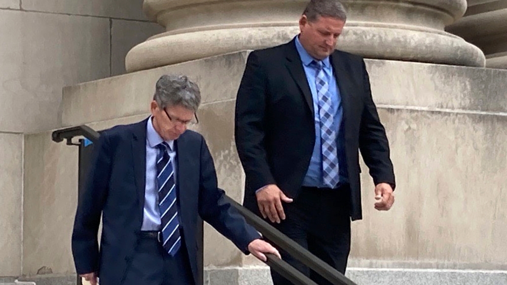 Indianapolis officer gets 1 year in prison for kicking a handcuffed man ...