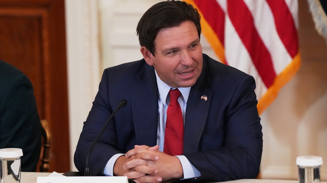 DeSantis signs Florida law banning local DEI funding, says white men are 'disfavored'