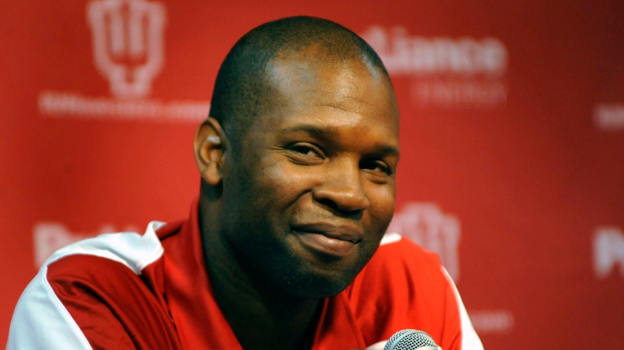 Hoosiers bring back Calbert Cheaney as assistant coach - Newsday