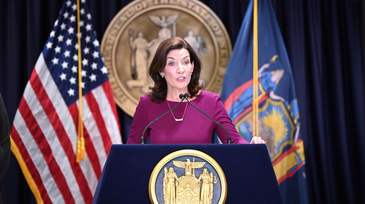 Hochul: Long Islander among 5 cases of omicron variant detected in NY ...