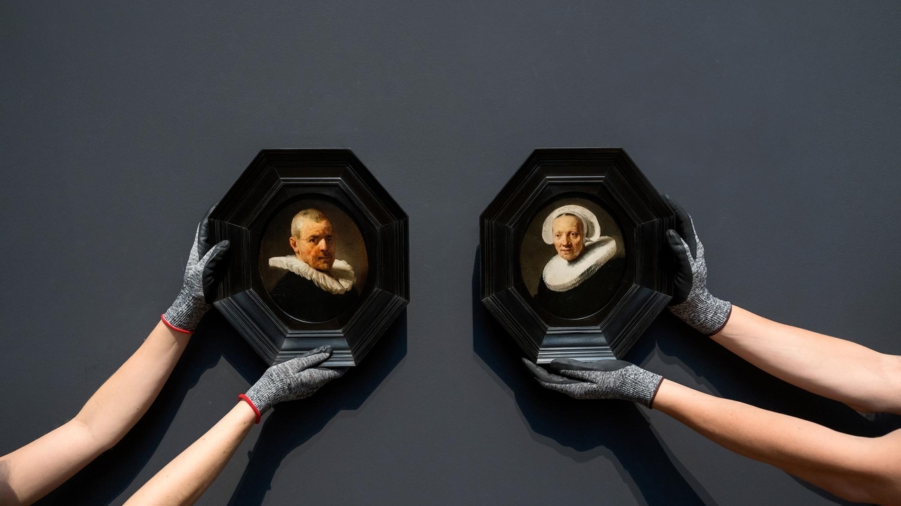 Rembrandt portraits that were privately held for nearly 200 years go on show in Amsterdam - Vimarsana News