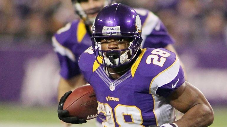 Adrian Peterson, Minnesota Vikings agree to redo last 3 years of deal – The  Denver Post