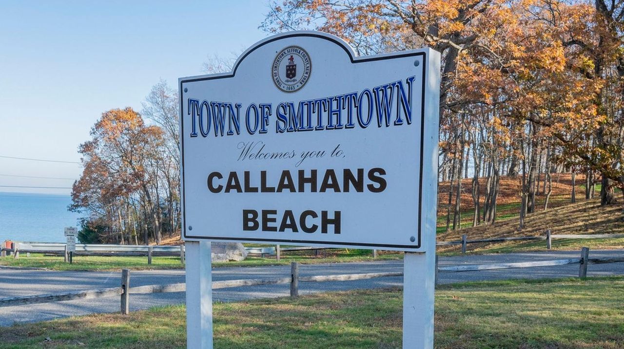 Smithtown ditches plan for new beach parking fee after opposition - Newsday