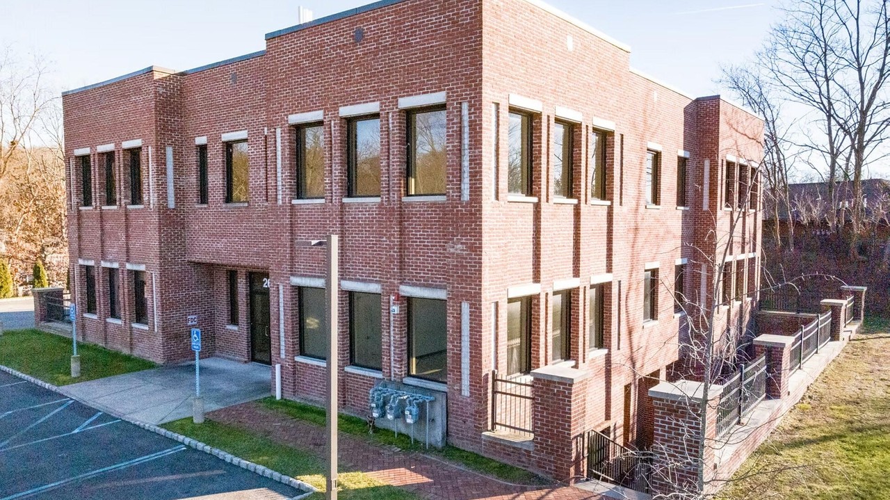 Blue Sea Educational Consulting buys Kings Park building for its new headquarters