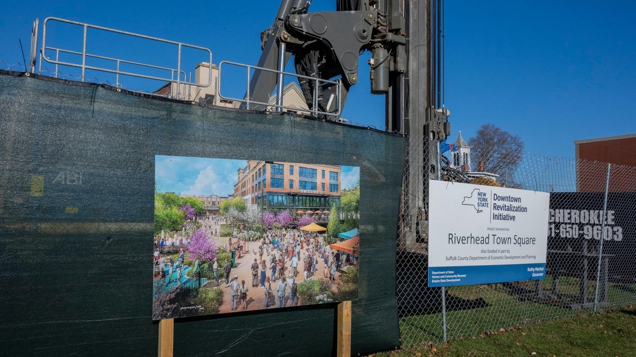 Riverhead hearing on downtown hotel raises questions about parking plan