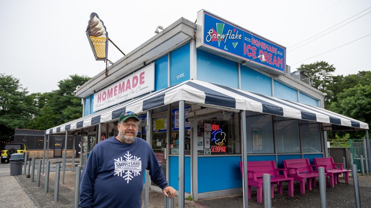 LI ice cream shop hit by 'perfect storm' of heat wave, power outage