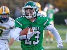 Calvacca's 98-yard TD, INT help lead Seaford in Nassau IV semifinals