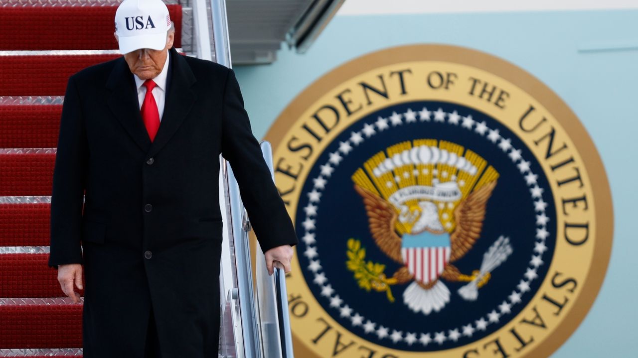 The Latest: Greenland and Denmark officials meet at White House