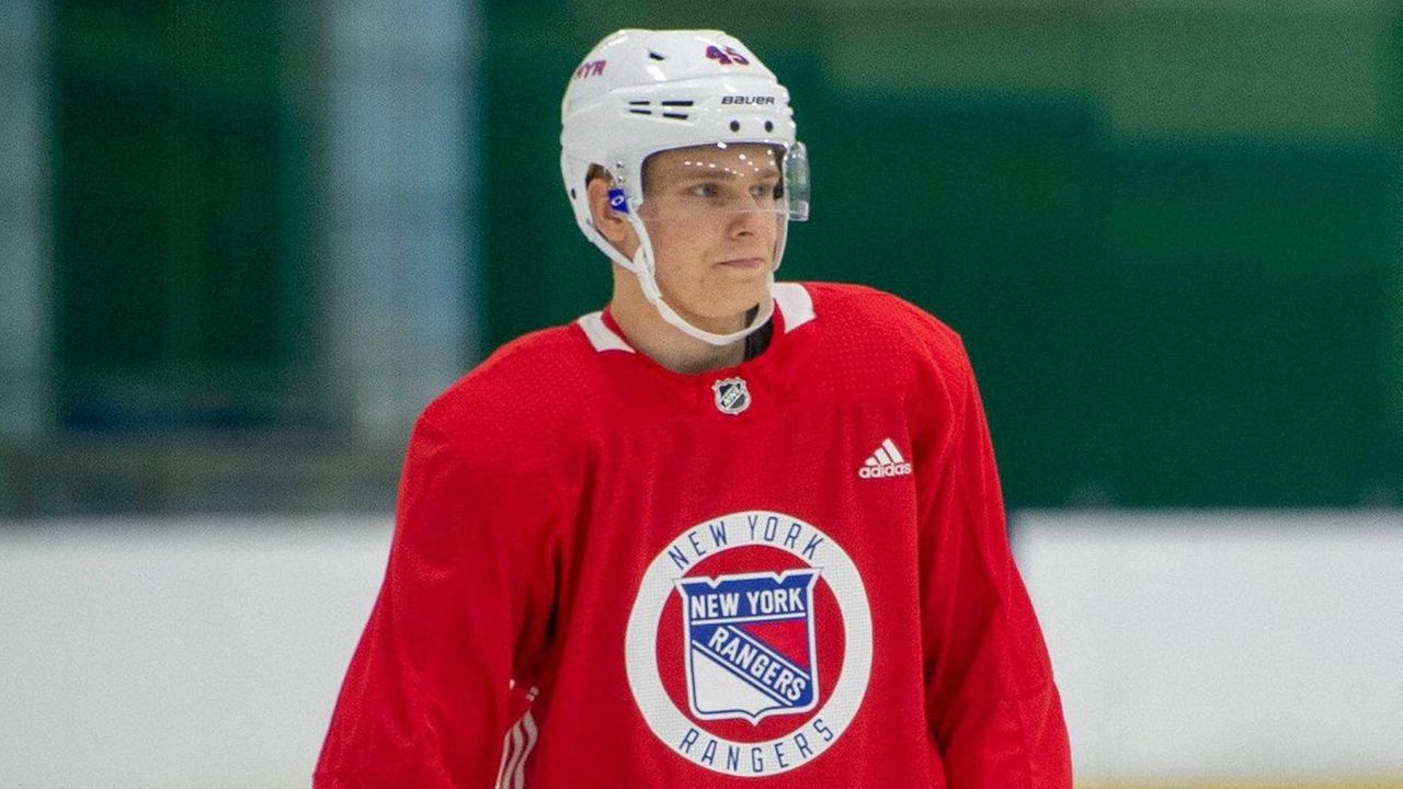 New York Rangers top prospect Kaapo Kakko scores game-winner in debut