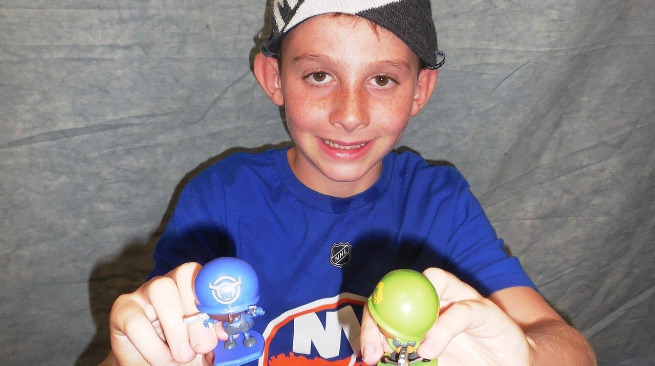 Awesome Little Green Men: Battle and collect troops - Newsday