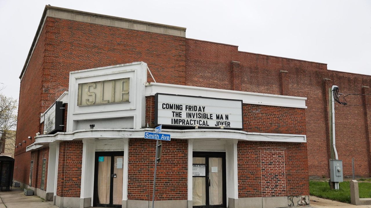 Shuttered Islip Cinemas could get second act as apartments, restaurant