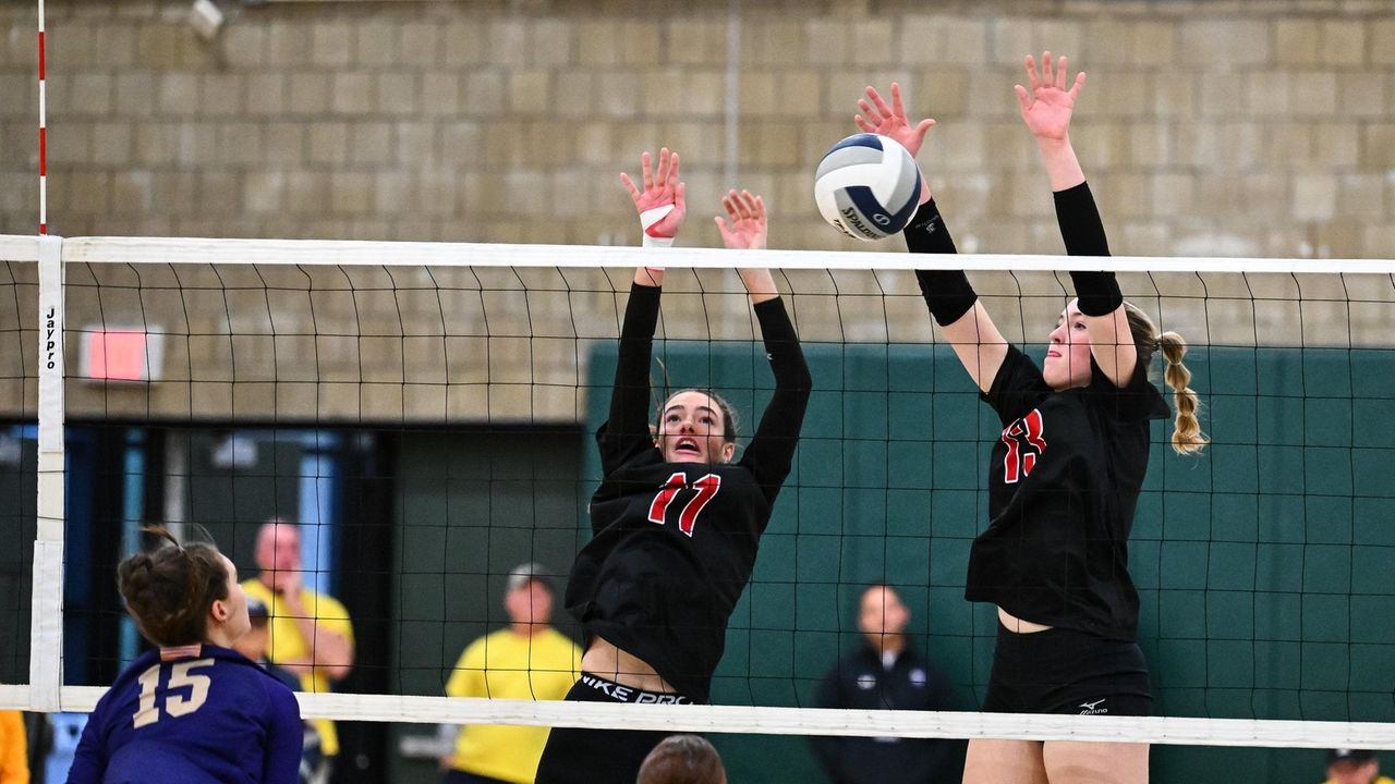 McCaffrey Dominates As Mineola Girls Volleyball Claims LI Class A Championship - Newsday