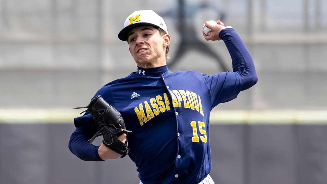 AJ Conza works out of jam to lift Massapequa baseball - Newsday