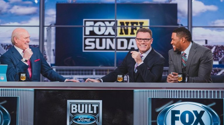 MIchael Strahan having fun in new role as pregame host on 'Fox NFL Thursday'  - Newsday