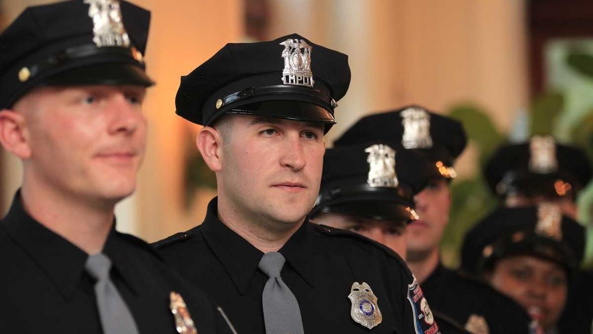 Muttontown cops to get retirement benefits Newsday