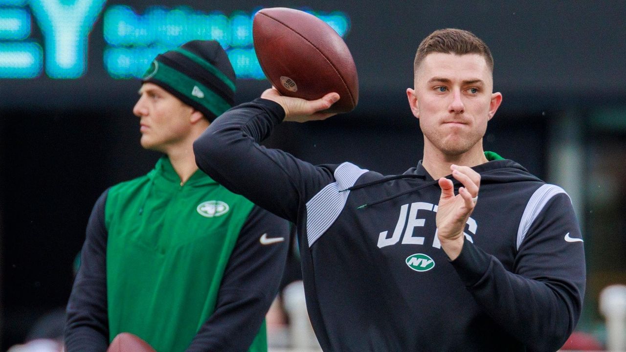 Mike White energizes Jets: 'That's my quarterback, baby!' - Newsday