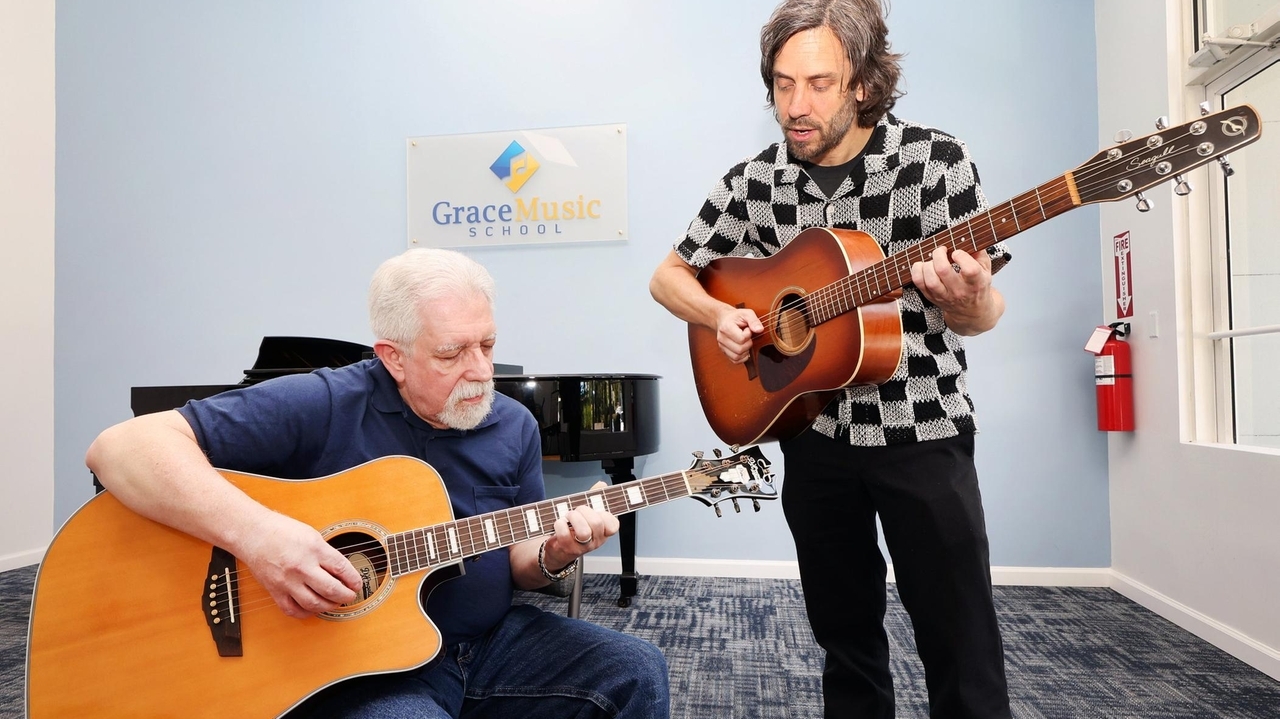 Learn to play guitar: What to know - Newsday