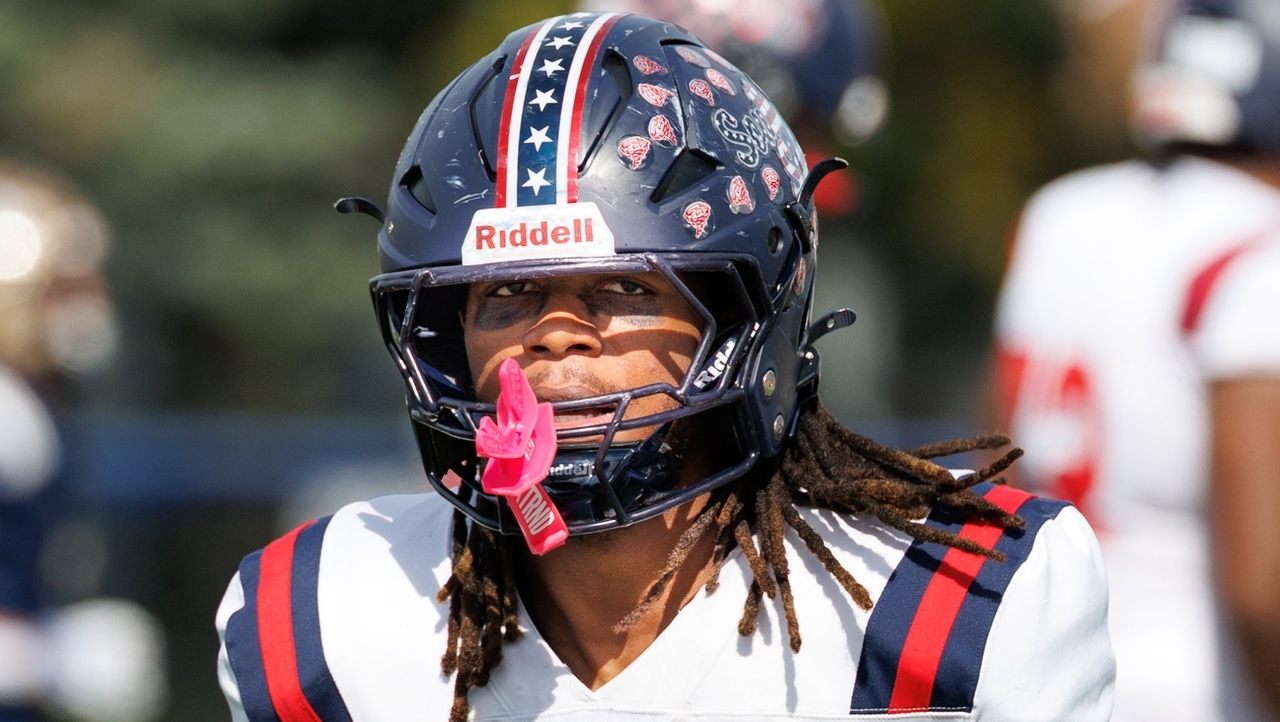 Photos: Nassau Conference III football — South Side at Bethpage - Newsday