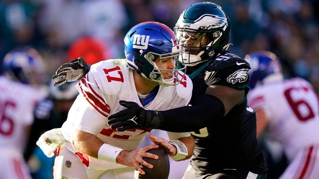 Eagles host Giants in week 16 Sunday