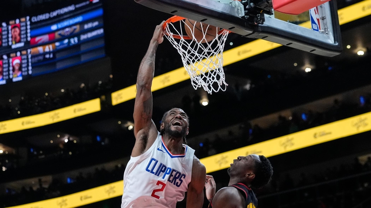 Kawhi Leonard scores 36 to help Clippers top Hawks 149-144, finish