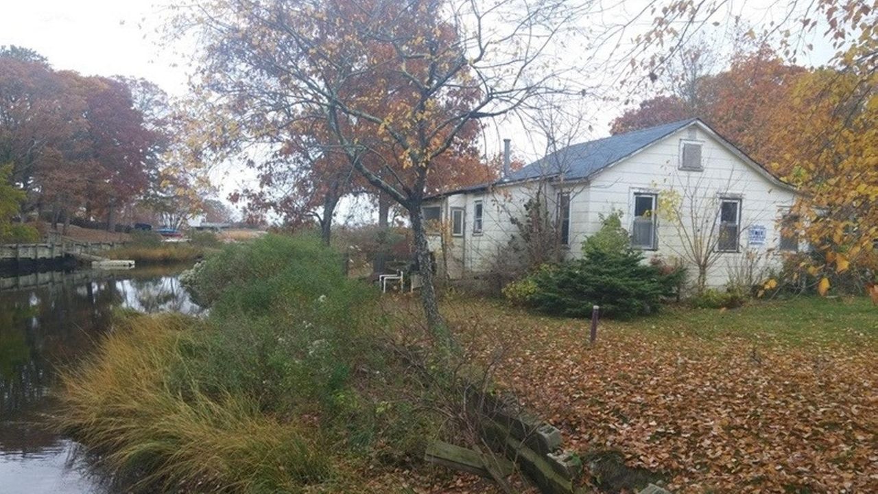 5 Flanders homes to be auctioned Thursday Newsday