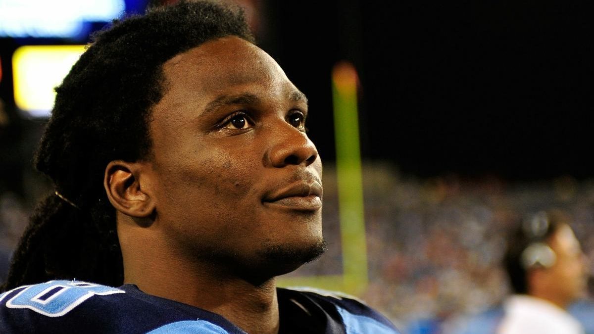 Chris Johnson explodes as Titans outlast Rams 28-21