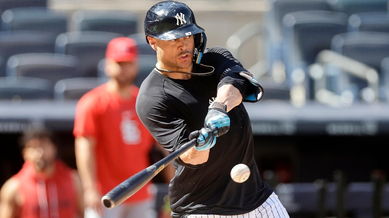 Yankees' Giancarlo Stanton showing signs he's getting closer to return ...