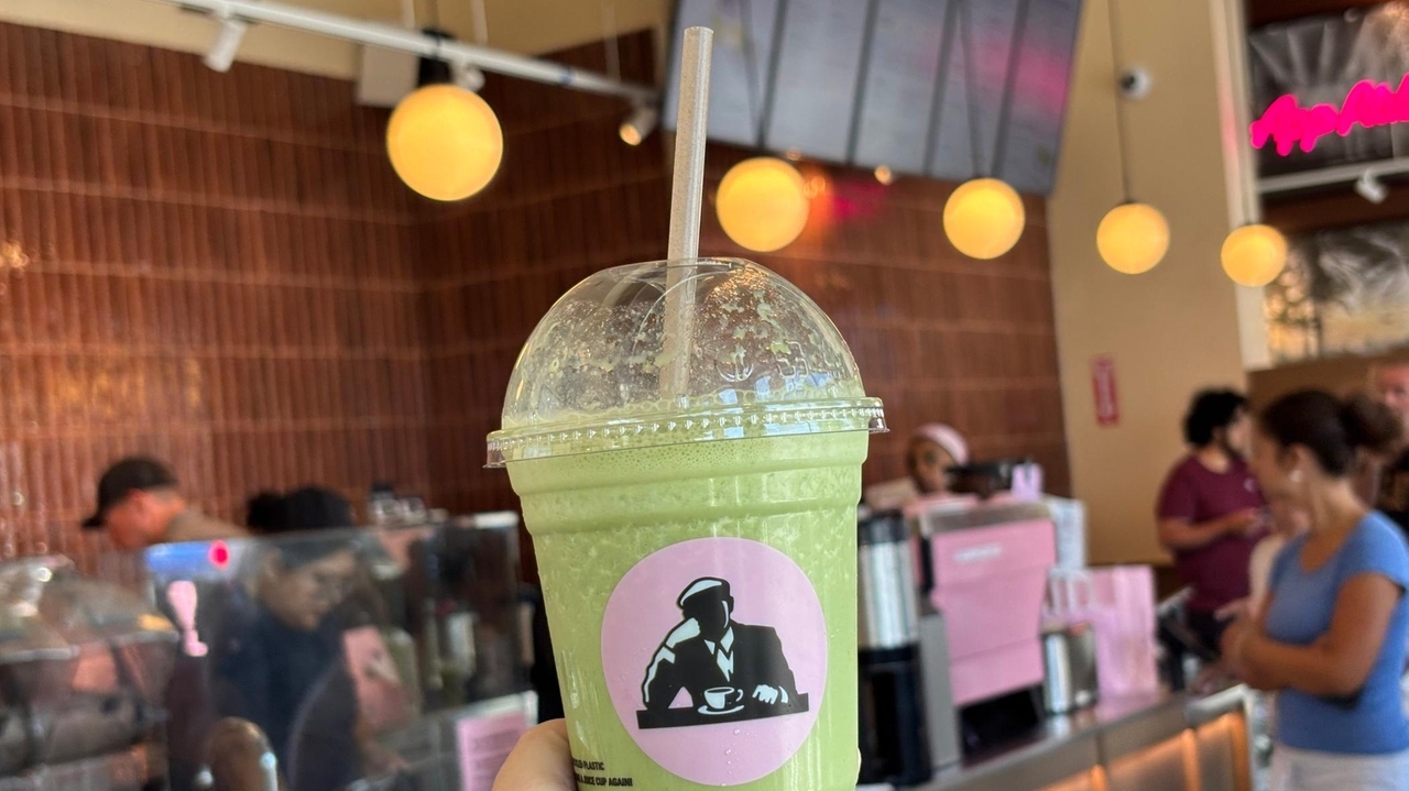 Juice chain opens 1st LI location