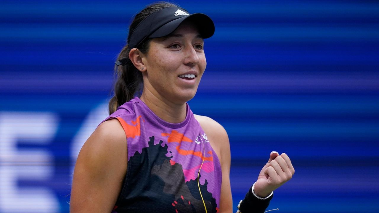 Buffalo's Pegula extends NYC stay, reaches U.S. Open quarterfinals