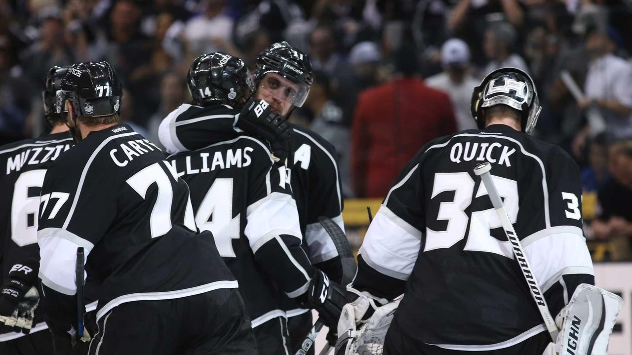 2014 Stanley Cup finals -- Los Angeles Kings get comfortable in