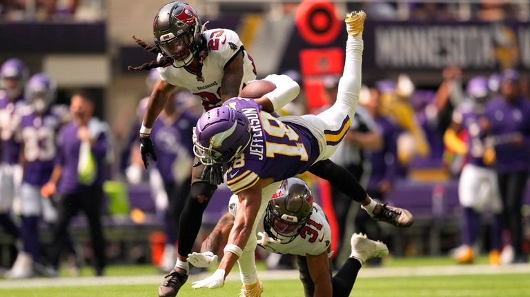 Justin Jefferson's Dominant Start Limited in Vikings' Game Against  Buccaneers; Team Relies on Him in Upcoming Match against Eagles, Contract  Extension Talks Postponed - BVM Sports