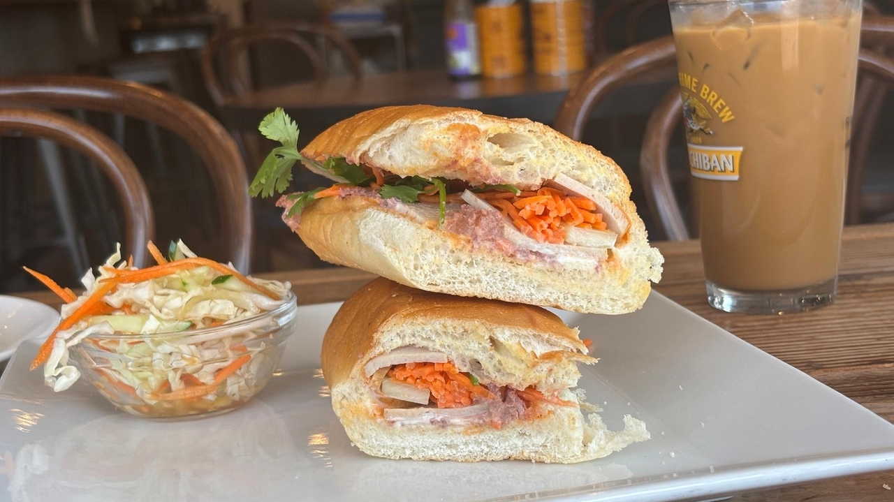 Phõ Hanoi opens in New Hyde Park