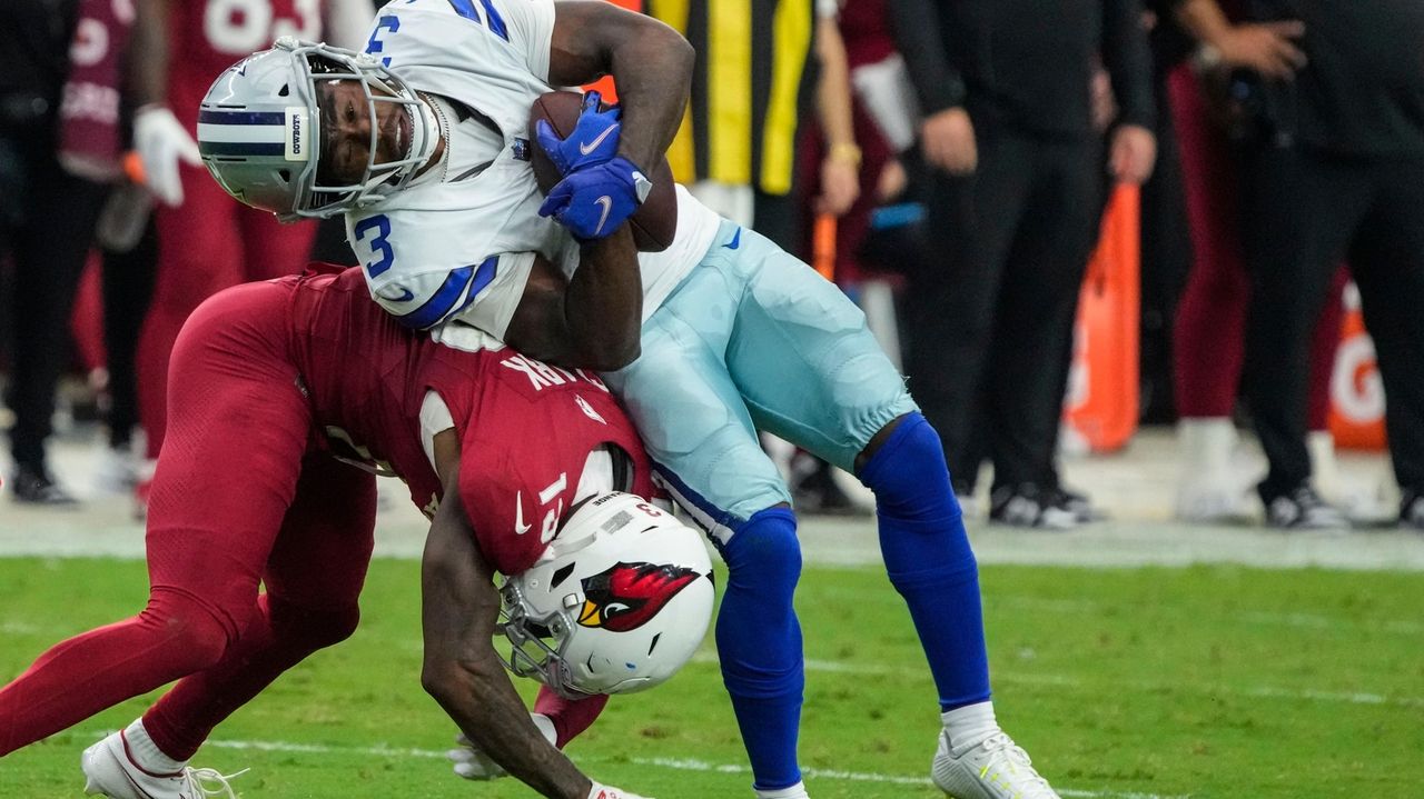 Cowboys' rough week concludes with mistake-filled loss to Cardinals