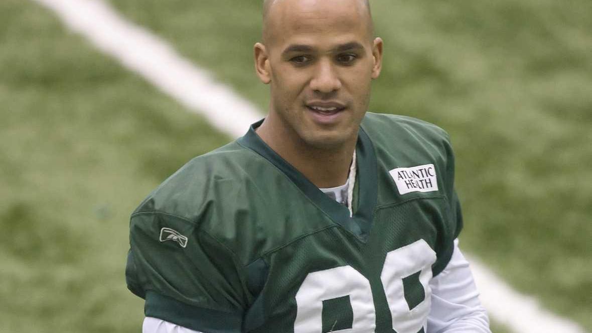 New York Jets' Jason Taylor gets a crucial sack — and his share of