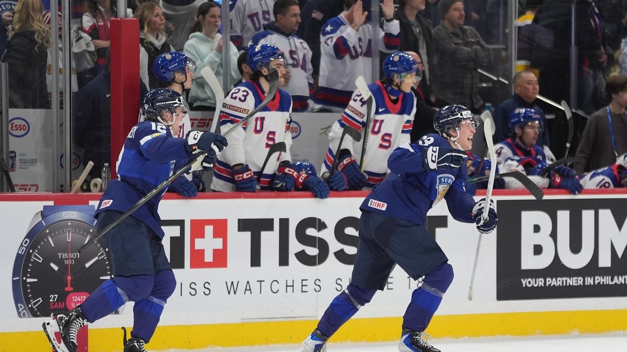 Finland stuns 2-time defending champ Team USA with OT win in world junior quarterfinals